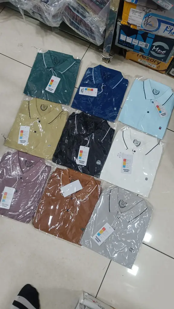 COLLAR T-SHIRT